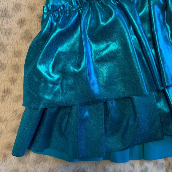 Shiny costume with velour bust & rhinestones. - Picture 5 of 9